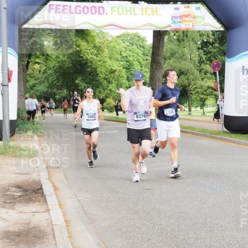 29.06.2025 - hella hamburg halbmarathon MichiJ http://msf.ph/oto/8210576 29.06.2025 10:23:00 Zwischen KM18-KM19 1053, 2243, 5193, 6305, 9376, 10865, 15902 meine-sportfotos.de
