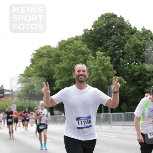 29.06.2025 - hella hamburg halbmarathon Jannik Wohlers http://msf.ph/oto/8210601 29.06.2025 10:26:26 Lombardsbrücke 1793, 1973, 2045, 2643, 4507, 4509, 6625, 7069, 8079, 9186, 11270, 11740, 12071, 13462, 15027, 15878, 16479, 16788, 17300, 17675, 18074, 18516, 18962, 18978 meine-sportfotos.de