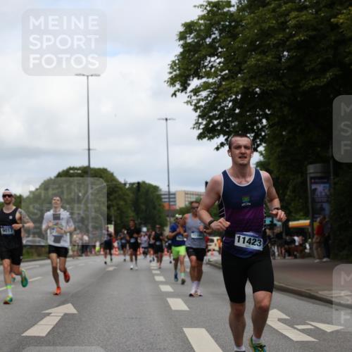 29.06.2025 - hella hamburg halbmarathon Yannick Fuchs http://msf.ph/oto/8210632 29.06.2025 10:32:24 20KM 1505, 2404, 3480, 3790, 5791, 7152, 7154, 7743, 9017, 9944, 10793, 10922, 11106, 11423, 12739, 12900, 13148, 13595, 13900, 15303, 15382, 15888, 16698, 17726, 18103, 18193, 18216, 18277, 18357 meine-sportfotos.de
