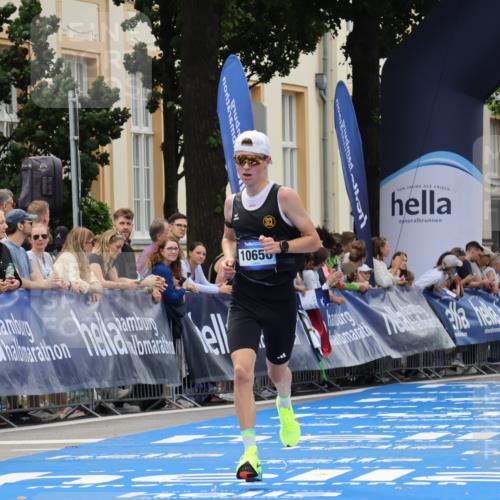 29.06.2025 - hella hamburg halbmarathon Strokosch-Dieckow http://msf.ph/oto/8210653 29.06.2025 10:22:13 Ziel 10650, 18693 meine-sportfotos.de