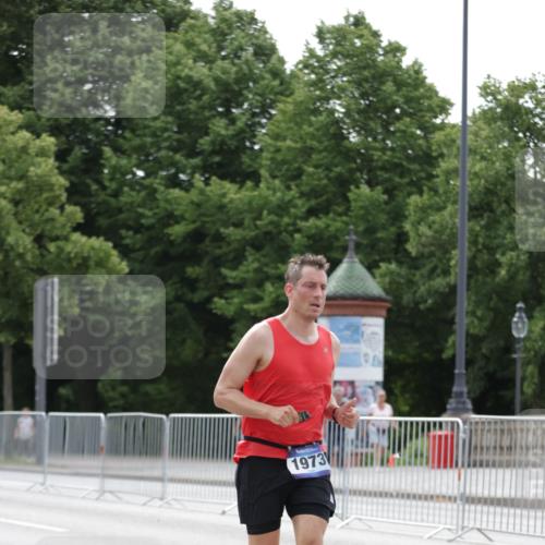 29.06.2025 - hella hamburg halbmarathon Jannik Wohlers http://msf.ph/oto/8210664 29.06.2025 10:26:27 Lombardsbrücke 1793, 1973, 2045, 2643, 4507, 4509, 5494, 6625, 7069, 9186, 10465, 11270, 11740, 12071, 13462, 15027, 15878, 16479, 16788, 17300, 17675, 18074, 18516, 18962, 18978 meine-sportfotos.de