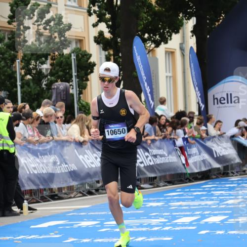29.06.2025 - hella hamburg halbmarathon Strokosch-Dieckow http://msf.ph/oto/8210684 29.06.2025 10:22:14 Ziel 4571, 10650, 18693 meine-sportfotos.de