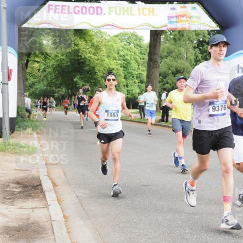 29.06.2025 - hella hamburg halbmarathon MichiJ http://msf.ph/oto/8210705 29.06.2025 10:23:01 Zwischen KM18-KM19 1053, 1080, 2243, 5193, 6305, 9376, 15902, 18906 meine-sportfotos.de