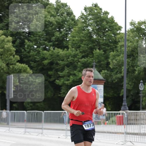 29.06.2025 - hella hamburg halbmarathon Jannik Wohlers http://msf.ph/oto/8210706 29.06.2025 10:26:28 Lombardsbrücke 1793, 1973, 2045, 4507, 4509, 5494, 6625, 7069, 9186, 10465, 11740, 12071, 13462, 15027, 15878, 16479, 16788, 17300, 17675, 18074, 18516, 18962, 18978 meine-sportfotos.de