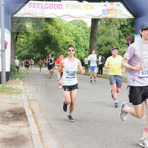 29.06.2025 - hella hamburg halbmarathon MichiJ http://msf.ph/oto/8210716 29.06.2025 10:23:01 Zwischen KM18-KM19 1053, 1080, 2243, 5193, 6305, 9376, 15902, 18906 meine-sportfotos.de