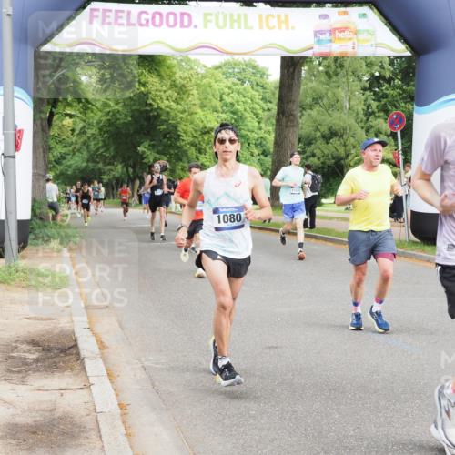 29.06.2025 - hella hamburg halbmarathon MichiJ http://msf.ph/oto/8210737 29.06.2025 10:23:01 Zwischen KM18-KM19 1053, 1080, 2243, 5193, 6305, 9376, 15902, 18906 meine-sportfotos.de