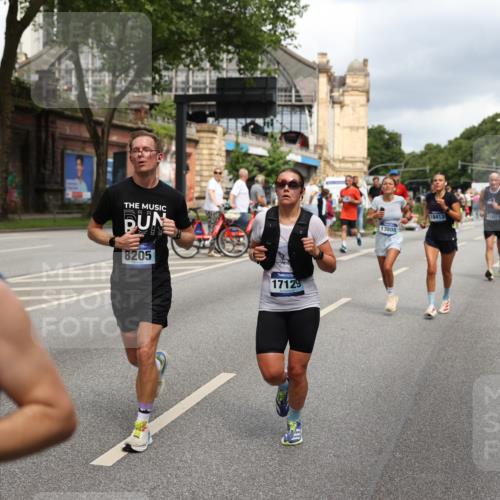 29.06.2025 - hella hamburg halbmarathon Yannick Fuchs http://msf.ph/oto/8210739 29.06.2025 10:45:12 20KM 1335, 1366, 2411, 2540, 2880, 4077, 4816, 5018, 5336, 5600, 5820, 7134, 7369, 7943, 8205, 8261, 8508, 8930, 8989, 10057, 10215, 10508, 10603, 10667, 10691, 11124, 11214, 11422, 11512, 11625, 11733, 12016, 12778, 12949, 13073, 13808, 14125, 14458, 15480, 15720, 15871, 16285, 16291, 16907, 17129, 17823, 18006, 18182, 18413, 19007, 19053 meine-sportfotos.de