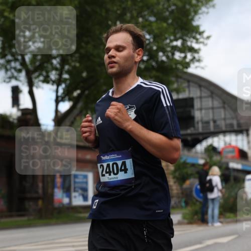 29.06.2025 - hella hamburg halbmarathon Yannick Fuchs http://msf.ph/oto/8210741 29.06.2025 10:32:24 20KM 1505, 2404, 3480, 3790, 5791, 7152, 7154, 7743, 9017, 9944, 10793, 10922, 11106, 11423, 12739, 12900, 13148, 13595, 13900, 15303, 15382, 15888, 16698, 17726, 18103, 18193, 18216, 18277, 18357 meine-sportfotos.de