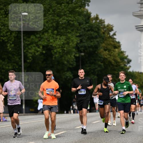 29.06.2025 - hella hamburg halbmarathon Dr. Thomas Lammeyer http://msf.ph/oto/8210869 29.06.2025 10:12:32 Kennedybrücke 1188, 1527, 2190, 2309, 4864, 5100, 5347, 6590, 6918, 7348, 7453, 9071, 9457, 9616, 9966 meine-sportfotos.de