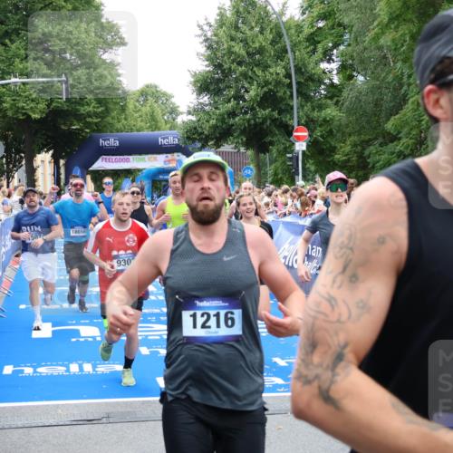 29.06.2025 - hella hamburg halbmarathon Zöllner http://msf.ph/oto/8210889 29.06.2025 10:50:12 Ziel 1119, 1216, 1507, 3296, 3562, 7176, 8313, 9031, 9303, 9965, 10371, 11607, 12203, 12235, 13282, 14257, 18228, 18657, 18658 meine-sportfotos.de