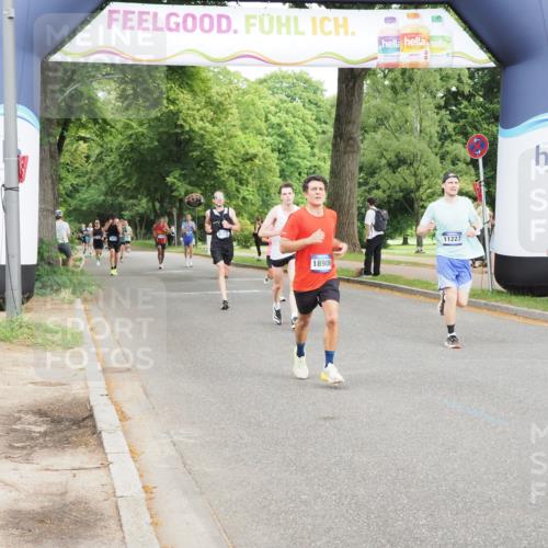 29.06.2025 - hella hamburg halbmarathon MichiJ http://msf.ph/oto/8210892 29.06.2025 10:23:02 Zwischen KM18-KM19 1053, 1080, 5193, 6305, 9376, 11227, 15902, 18906 meine-sportfotos.de