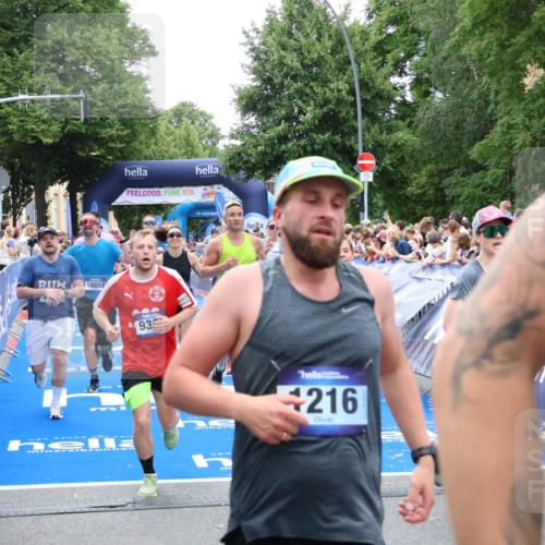 29.06.2025 - hella hamburg halbmarathon Zöllner http://msf.ph/oto/8210916 29.06.2025 10:50:13 Ziel 1119, 1507, 3296, 3562, 7176, 8313, 9031, 9303, 9965, 10371, 11607, 12203, 12235, 13282, 14257, 15620, 18228, 18657, 18658 meine-sportfotos.de