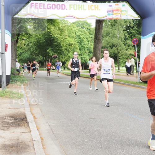 29.06.2025 - hella hamburg halbmarathon MichiJ http://msf.ph/oto/8211040 29.06.2025 10:23:03 Zwischen KM18-KM19 1053, 1080, 5193, 6305, 7534, 9376, 11227, 15902, 18906 meine-sportfotos.de