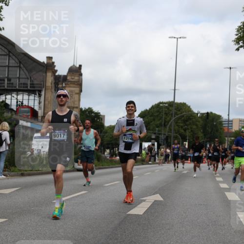 29.06.2025 - hella hamburg halbmarathon Yannick Fuchs http://msf.ph/oto/8211100 29.06.2025 10:32:26 20KM 1505, 2404, 3480, 3790, 5791, 7152, 7154, 7743, 9017, 9643, 9944, 10793, 10922, 11106, 11423, 12900, 13148, 13595, 13900, 14274, 15303, 15382, 15888, 16698, 17726, 18103, 18193, 18216, 18277 meine-sportfotos.de