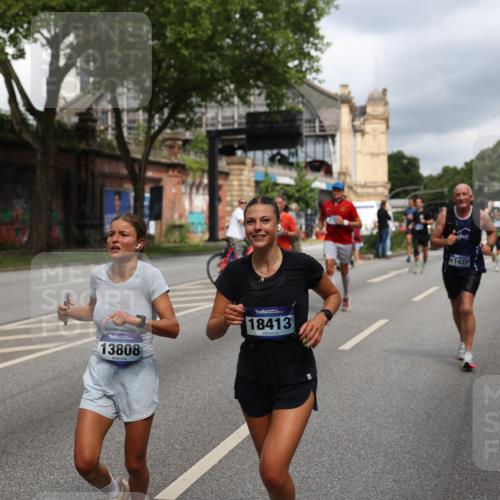 29.06.2025 - hella hamburg halbmarathon Yannick Fuchs http://msf.ph/oto/8211206 29.06.2025 10:45:14 20KM 1335, 1366, 2411, 2540, 2636, 2823, 2880, 2946, 4816, 5018, 5336, 5600, 5820, 7134, 7224, 7369, 7943, 8205, 8261, 8508, 8930, 8989, 9214, 9959, 10057, 10215, 10508, 10603, 10667, 10691, 11124, 11214, 11422, 11512, 11625, 11733, 12016, 12778, 12949, 13073, 13808, 14125, 14458, 15480, 15720, 15871, 16285, 16291, 16907, 17129, 17823, 18182, 18413, 18820, 19007, 19053 meine-sportfotos.de
