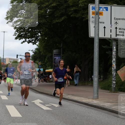 29.06.2025 - hella hamburg halbmarathon Yannick Fuchs http://msf.ph/oto/8211340 29.06.2025 10:32:26 20KM 1505, 2404, 3480, 3790, 5791, 7152, 7154, 7743, 9017, 9643, 9944, 10793, 10922, 11106, 11423, 12900, 13148, 13595, 13900, 14274, 15303, 15382, 15888, 16698, 17726, 18103, 18193, 18216, 18277 meine-sportfotos.de
