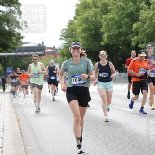 29.06.2025 - hella hamburg halbmarathon Jannik Wohlers http://msf.ph/oto/8211355 29.06.2025 10:26:34 Lombardsbrücke 1530, 1793, 1973, 2045, 2306, 4358, 5494, 5495, 5707, 6625, 6637, 7069, 8056, 9349, 10465, 11110, 11740, 12071, 13462, 14020, 14021, 15108, 15878, 16479, 17049, 17445, 18962, 18976, 18978 meine-sportfotos.de