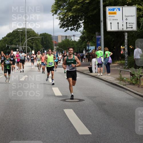 29.06.2025 - hella hamburg halbmarathon Yannick Fuchs http://msf.ph/oto/8211389 29.06.2025 10:45:16 20KM 1335, 1366, 2411, 2540, 2636, 2823, 2946, 4297, 4404, 5336, 5600, 5820, 7224, 7369, 7943, 8205, 8261, 8508, 8930, 8989, 9214, 9959, 10057, 10215, 10508, 10603, 10667, 10691, 11124, 11422, 11512, 11625, 11733, 12778, 12949, 13073, 13808, 14125, 14458, 15426, 15480, 15720, 15871, 15899, 16285, 16666, 16907, 17129, 17823, 18182, 18413, 18820, 19007, 19053 meine-sportfotos.de