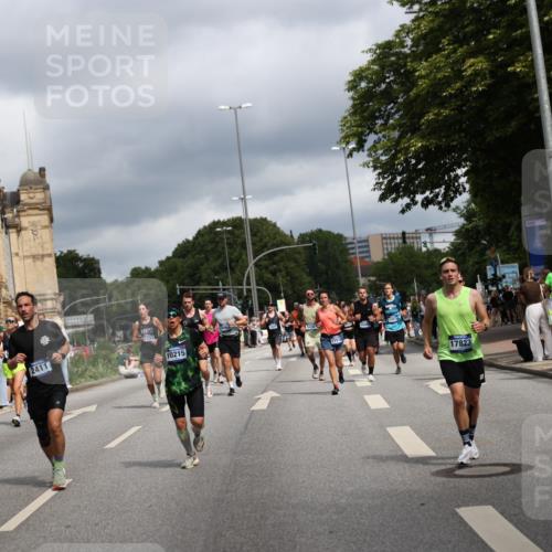 29.06.2025 - hella hamburg halbmarathon Yannick Fuchs http://msf.ph/oto/8211663 29.06.2025 10:45:17 20KM 1335, 1366, 2411, 2540, 2636, 2823, 2946, 4297, 4404, 4967, 5336, 5600, 5820, 7224, 7369, 7943, 8205, 8261, 8508, 8930, 8989, 9214, 9959, 10057, 10215, 10508, 10603, 10667, 10691, 11124, 11422, 11512, 11625, 11733, 12778, 12949, 13073, 13808, 14458, 15426, 15480, 15720, 15871, 15899, 16666, 16907, 17129, 17823, 18182, 18413, 18820, 19007, 19053 meine-sportfotos.de
