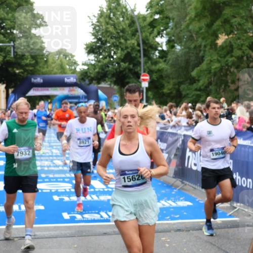 29.06.2025 - hella hamburg halbmarathon Zöllner http://msf.ph/oto/8211690 29.06.2025 10:50:23 Ziel 4247, 4933, 7930, 7932, 8899, 8921, 12035, 12949, 13609, 13690, 14034, 16000, 16242, 18499, 18811, 19040 meine-sportfotos.de