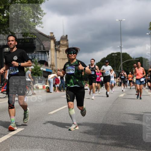 29.06.2025 - hella hamburg halbmarathon Yannick Fuchs http://msf.ph/oto/8211734 29.06.2025 10:45:19 20KM 1335, 1366, 2411, 2540, 2636, 2823, 2946, 4297, 4404, 4967, 5087, 5336, 5600, 5820, 7224, 7369, 7943, 8261, 8508, 8930, 8989, 9214, 9959, 10057, 10215, 10508, 10603, 10667, 10691, 11124, 11422, 11512, 11625, 11733, 12778, 13073, 13403, 13808, 14458, 15426, 15480, 15871, 15899, 16666, 16907, 17823, 18182, 18413, 18820, 19007, 19053 meine-sportfotos.de