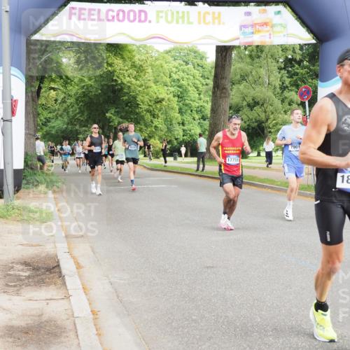 29.06.2025 - hella hamburg halbmarathon MichiJ http://msf.ph/oto/8211788 29.06.2025 10:23:10 Zwischen KM18-KM19 7534, 7901, 8312, 11227, 16243, 17751, 18837 meine-sportfotos.de