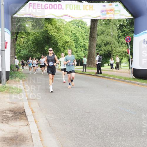 29.06.2025 - hella hamburg halbmarathon MichiJ http://msf.ph/oto/8211830 29.06.2025 10:23:12 Zwischen KM18-KM19 7901, 8312, 13771, 16243, 17751, 18837 meine-sportfotos.de