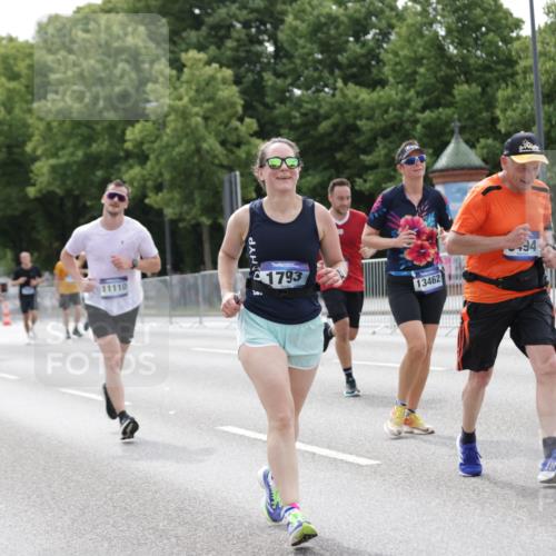 29.06.2025 - hella hamburg halbmarathon Jannik Wohlers http://msf.ph/oto/8211932 29.06.2025 10:26:36 Lombardsbrücke 1530, 1793, 1973, 2045, 2306, 4358, 5494, 5495, 5707, 6637, 7069, 7234, 7314, 8056, 8281, 9349, 10465, 11110, 12071, 13462, 14020, 14021, 15108, 16479, 17049, 17445, 18962, 18976, 18978 meine-sportfotos.de