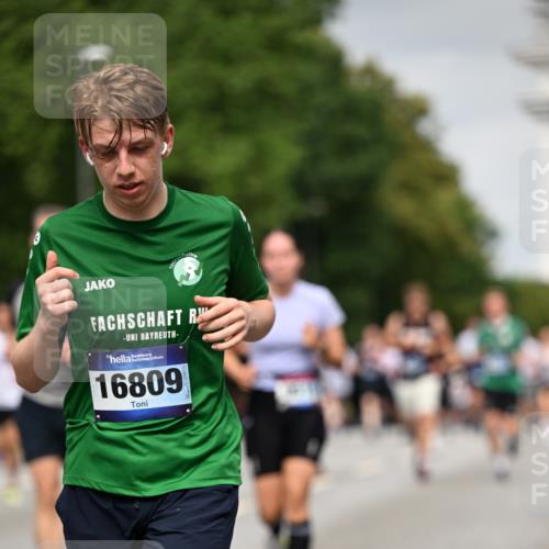 29.06.2025 - hella hamburg halbmarathon Dr. Thomas Lammeyer http://msf.ph/oto/8211969 29.06.2025 10:12:39 Kennedybrücke 1147, 1188, 1527, 2190, 2309, 2978, 5100, 5885, 6590, 6674, 6918, 7348, 7453, 9457, 9616, 9718, 9966, 10857 meine-sportfotos.de