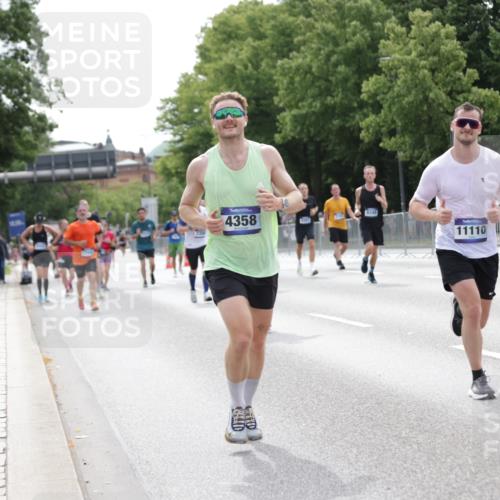 29.06.2025 - hella hamburg halbmarathon Jannik Wohlers http://msf.ph/oto/8212088 29.06.2025 10:26:37 Lombardsbrücke 1530, 1793, 1973, 2045, 2306, 4358, 5494, 5495, 5707, 6637, 7069, 7234, 7314, 8056, 8281, 9349, 10465, 11110, 13462, 14020, 14021, 15108, 16479, 17049, 17445, 18962, 18976, 18978 meine-sportfotos.de