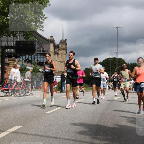 29.06.2025 - hella hamburg halbmarathon Yannick Fuchs http://msf.ph/oto/8212092 29.06.2025 10:45:21 20KM 1335, 1366, 2411, 2540, 2636, 2823, 2946, 4297, 4404, 4967, 5087, 5336, 5600, 5820, 7224, 7369, 7943, 8261, 8508, 8930, 8989, 9214, 9476, 9793, 9959, 10057, 10215, 10508, 10603, 10667, 10691, 10868, 11124, 11422, 11512, 11625, 11733, 12778, 13073, 13403, 13799, 14012, 14458, 15426, 15480, 15871, 15899, 16666, 16907, 17530, 17823, 18820, 19007, 19020, 19053 meine-sportfotos.de