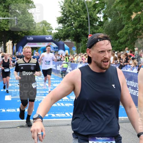 29.06.2025 - hella hamburg halbmarathon Zöllner http://msf.ph/oto/8212186 29.06.2025 10:50:29 Ziel 4127, 4247, 6795, 8153, 8899, 11455, 12035, 12624, 14034, 14626, 17319, 18394 meine-sportfotos.de