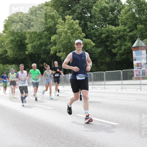 29.06.2025 - hella hamburg halbmarathon Jannik Wohlers http://msf.ph/oto/8212221 29.06.2025 10:26:39 Lombardsbrücke 1530, 1793, 1973, 2045, 2306, 4358, 5494, 5495, 5707, 6637, 7234, 7314, 8056, 8281, 9349, 10077, 10465, 11110, 13462, 14020, 14021, 15108, 16479, 17049, 17445, 18962, 18976, 18978 meine-sportfotos.de
