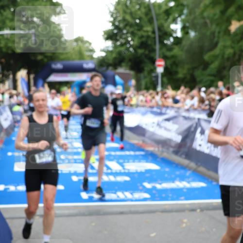 29.06.2025 - hella hamburg halbmarathon Zöllner http://msf.ph/oto/8212316 29.06.2025 10:50:32 Ziel 3414, 4127, 5447, 6282, 6795, 7397, 8153, 11455, 12035, 12624, 13812, 14626, 16806, 17247, 17319, 18394 meine-sportfotos.de
