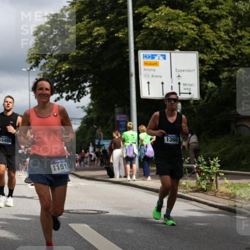 29.06.2025 - hella hamburg halbmarathon Yannick Fuchs http://msf.ph/oto/8212371 29.06.2025 10:45:22 20KM 1335, 1366, 2411, 2540, 2636, 2823, 2946, 4297, 4404, 4967, 5087, 5336, 5600, 5820, 7224, 7369, 7943, 8261, 8508, 8930, 8989, 9214, 9476, 9793, 9959, 10057, 10215, 10508, 10603, 10667, 10691, 10868, 11124, 11422, 11512, 11625, 11733, 12450, 12778, 13073, 13403, 13799, 14012, 14248, 14458, 15426, 15480, 15871, 15899, 16666, 16907, 17530, 17823, 18820, 19007, 19020, 19053 meine-sportfotos.de