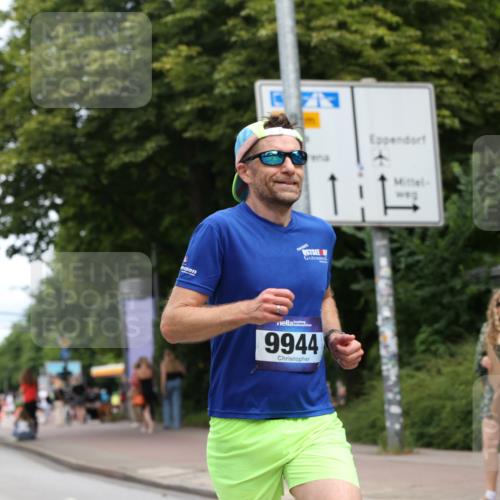 29.06.2025 - hella hamburg halbmarathon Yannick Fuchs http://msf.ph/oto/8212386 29.06.2025 10:32:30 20KM 1505, 2404, 3480, 3790, 5791, 7152, 7154, 7743, 8571, 9017, 9171, 9643, 9944, 10793, 10922, 11106, 11423, 11952, 13148, 13595, 13900, 14274, 15303, 15382, 15888, 16698, 17726, 18103, 18193, 18276, 18277, 18723 meine-sportfotos.de