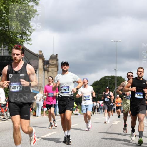 29.06.2025 - hella hamburg halbmarathon Yannick Fuchs http://msf.ph/oto/8212515 29.06.2025 10:45:23 20KM 1335, 1366, 2411, 2540, 2636, 2823, 2946, 4297, 4404, 4839, 4967, 5087, 5336, 5600, 5820, 7224, 7369, 7943, 8261, 8508, 8930, 8989, 9214, 9476, 9739, 9793, 9959, 10057, 10215, 10508, 10603, 10667, 10691, 10868, 11124, 11512, 11625, 11733, 12450, 12778, 13073, 13403, 13707, 13799, 14012, 14248, 14458, 15426, 15480, 15496, 15871, 15899, 16666, 16907, 17530, 17823, 18820, 19007, 19020, 19053 meine-sportfotos.de