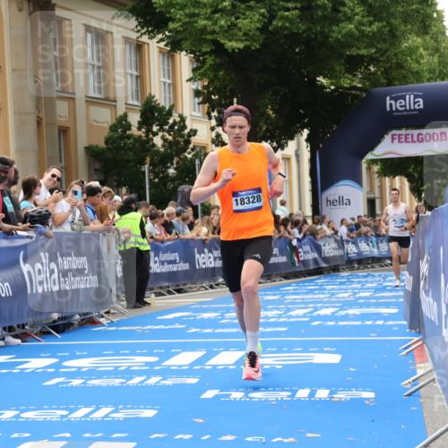 29.06.2025 - hella hamburg halbmarathon Strokosch-Dieckow http://msf.ph/oto/8212523 29.06.2025 10:23:00 Ziel 4128, 7862, 11624, 18328, 18930 meine-sportfotos.de