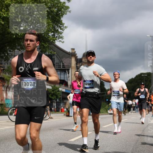 29.06.2025 - hella hamburg halbmarathon Yannick Fuchs http://msf.ph/oto/8212679 29.06.2025 10:45:23 20KM 1335, 1366, 2411, 2540, 2636, 2823, 2946, 4297, 4404, 4839, 4967, 5087, 5336, 5600, 5820, 7224, 7369, 7943, 8261, 8508, 8930, 8989, 9214, 9476, 9739, 9793, 9959, 10057, 10215, 10508, 10603, 10667, 10691, 10868, 11124, 11512, 11625, 11733, 12450, 12778, 13073, 13403, 13707, 13799, 14012, 14248, 14458, 15426, 15480, 15496, 15871, 15899, 16666, 16907, 17530, 17823, 18820, 19007, 19020, 19053 meine-sportfotos.de
