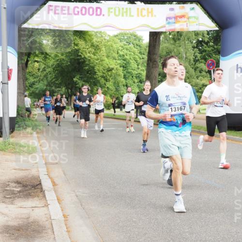 29.06.2025 - hella hamburg halbmarathon MichiJ http://msf.ph/oto/8212703 29.06.2025 10:23:20 Zwischen KM18-KM19 1743, 5550, 7628, 13167, 13493, 13494, 13771, 14448, 15268, 15500, 18026, 19022 meine-sportfotos.de
