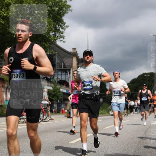 29.06.2025 - hella hamburg halbmarathon Yannick Fuchs http://msf.ph/oto/8212742 29.06.2025 10:45:23 20KM 1335, 1366, 2411, 2540, 2636, 2823, 2946, 4297, 4404, 4839, 4967, 5087, 5336, 5600, 5820, 7224, 7369, 7943, 8261, 8508, 8930, 8989, 9214, 9476, 9739, 9793, 9959, 10057, 10215, 10508, 10603, 10667, 10691, 10868, 11124, 11512, 11625, 11733, 12450, 12778, 13073, 13403, 13707, 13799, 14012, 14248, 14458, 15426, 15480, 15496, 15871, 15899, 16666, 16907, 17530, 17823, 18820, 19007, 19020, 19053 meine-sportfotos.de