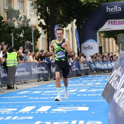 29.06.2025 - hella hamburg halbmarathon Strokosch-Dieckow http://msf.ph/oto/8212769 29.06.2025 10:23:10 Ziel 18930 meine-sportfotos.de