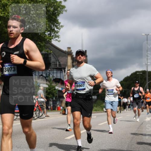 29.06.2025 - hella hamburg halbmarathon Yannick Fuchs http://msf.ph/oto/8212798 29.06.2025 10:45:23 20KM 1335, 1366, 2411, 2540, 2636, 2823, 2946, 4297, 4404, 4839, 4967, 5087, 5336, 5600, 5820, 7224, 7369, 7943, 8261, 8508, 8930, 8989, 9214, 9476, 9739, 9793, 9959, 10057, 10215, 10508, 10603, 10667, 10691, 10868, 11124, 11512, 11625, 11733, 12450, 12778, 13073, 13403, 13707, 13799, 14012, 14248, 14458, 15426, 15480, 15496, 15871, 15899, 16666, 16907, 17530, 17823, 18820, 19007, 19020, 19053 meine-sportfotos.de