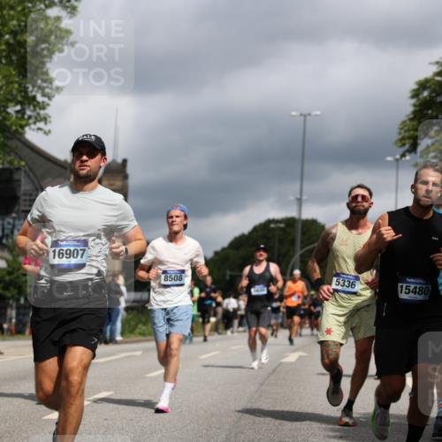 29.06.2025 - hella hamburg halbmarathon Yannick Fuchs http://msf.ph/oto/8212866 29.06.2025 10:45:24 20KM 1335, 1366, 2411, 2636, 2718, 2823, 2946, 4033, 4297, 4404, 4839, 4967, 5087, 5336, 5600, 5820, 7224, 7943, 8261, 8508, 8930, 8989, 9214, 9476, 9739, 9793, 9959, 10057, 10215, 10508, 10603, 10667, 10691, 10868, 11124, 11512, 11625, 11733, 12450, 12778, 13073, 13403, 13707, 13799, 14012, 14248, 14458, 15426, 15480, 15496, 15871, 15899, 16666, 16907, 17131, 17530, 17823, 18820, 19007, 19020, 19053 meine-sportfotos.de