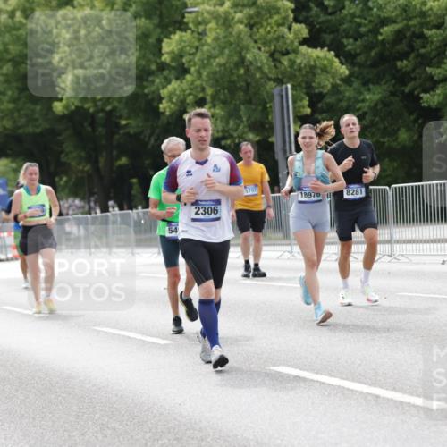29.06.2025 - hella hamburg halbmarathon Jannik Wohlers http://msf.ph/oto/8212927 29.06.2025 10:26:40 Lombardsbrücke 1530, 1793, 1973, 2045, 2306, 4358, 5494, 5495, 5707, 6259, 6637, 7234, 7314, 8056, 8281, 9349, 10077, 10465, 11110, 13462, 14020, 14021, 15108, 16479, 17049, 17445, 18962, 18976, 18978 meine-sportfotos.de
