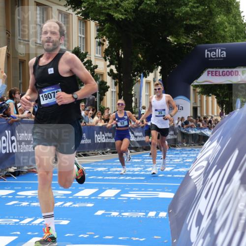 29.06.2025 - hella hamburg halbmarathon Strokosch-Dieckow http://msf.ph/oto/8212928 29.06.2025 10:23:26 Ziel 35, 52, 9385, 16169, 17771, 19078 meine-sportfotos.de