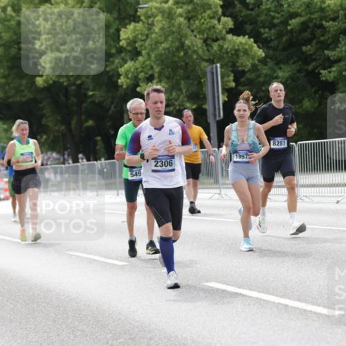29.06.2025 - hella hamburg halbmarathon Jannik Wohlers http://msf.ph/oto/8212947 29.06.2025 10:26:40 Lombardsbrücke 1530, 1793, 1973, 2045, 2306, 4358, 5494, 5495, 5707, 6259, 6637, 7234, 7314, 8056, 8281, 9349, 10077, 10465, 11110, 13462, 14020, 14021, 15108, 16479, 17049, 17445, 18962, 18976, 18978 meine-sportfotos.de