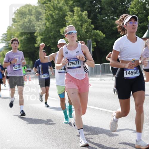 29.06.2025 - hella hamburg halbmarathon Jannik Wohlers http://msf.ph/oto/8212991 29.06.2025 09:49:36 Lombardsbrücke 1615, 1675, 1800, 1975, 2415, 2949, 3431, 3530, 4318, 4528, 5248, 5409, 6123, 6682, 7495, 7796, 8629, 8925, 9294, 9711, 9979, 10680, 10894, 11765, 12327, 12839, 13141, 13457, 14077, 14204, 14560, 14691, 15013, 15255, 15351, 17125, 17177, 17214, 17215, 17971, 17973, 18149, 18173, 18276, 18412, 18464, 18529, 18734, 18979, 19090 meine-sportfotos.de