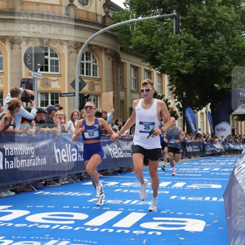 29.06.2025 - hella hamburg halbmarathon Strokosch-Dieckow http://msf.ph/oto/8213003 29.06.2025 10:23:28 Ziel 35, 52, 9385, 16169, 17771, 19078 meine-sportfotos.de