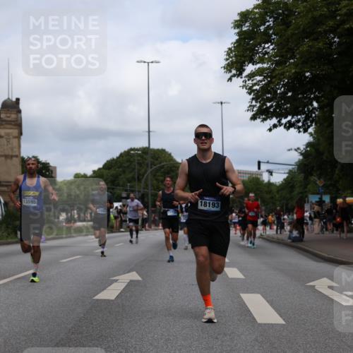 29.06.2025 - hella hamburg halbmarathon Yannick Fuchs http://msf.ph/oto/8213141 29.06.2025 10:32:33 20KM 1505, 2404, 3480, 3790, 5791, 7152, 7154, 7743, 8002, 8571, 9017, 9171, 9643, 9944, 10793, 10922, 11106, 11952, 13148, 13595, 13900, 14274, 15303, 15382, 15888, 16698, 17726, 18193, 18276, 18277, 18529, 18723 meine-sportfotos.de